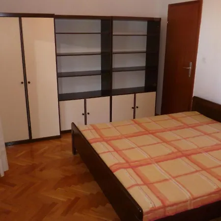 Jakirusa Pensionat 2*