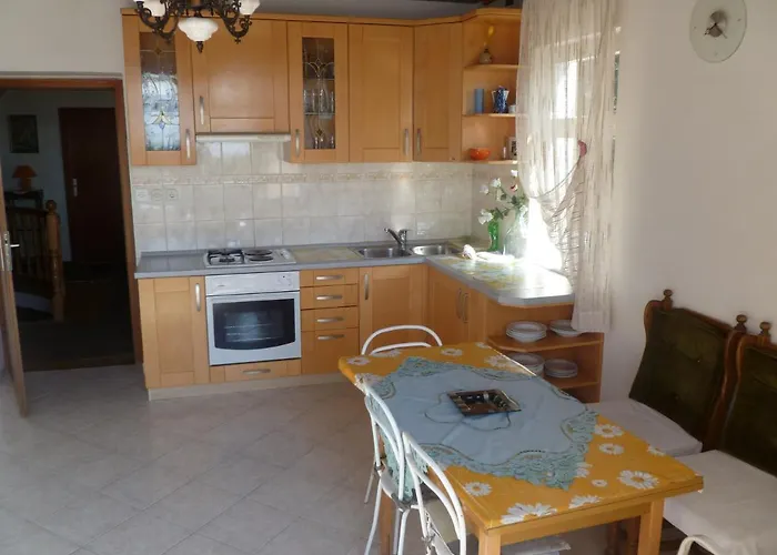 Jakirusa Pensionat 2*