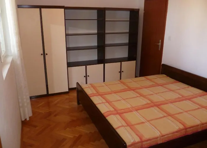 Jakirusa Pensionat 2*